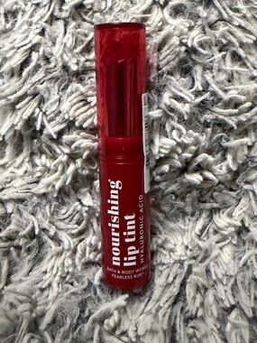 Bath & Body Works Lip Tint fearless ruby